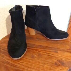 Torrid Womens Black Suede Side Zip Boots Booties stacked heel Neutral New! Sz.12